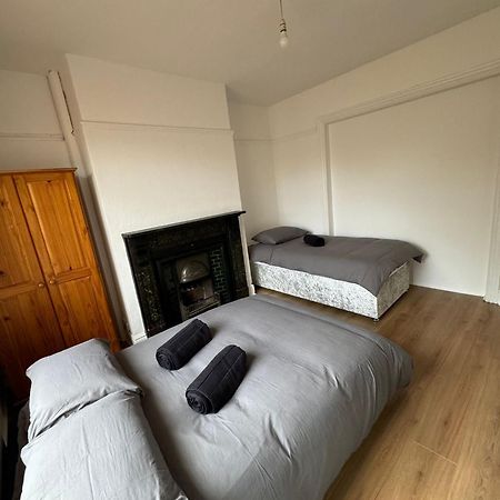 Very Nice Triple Room At 2 Iveragh Rd-5 Dublin Buitenkant foto