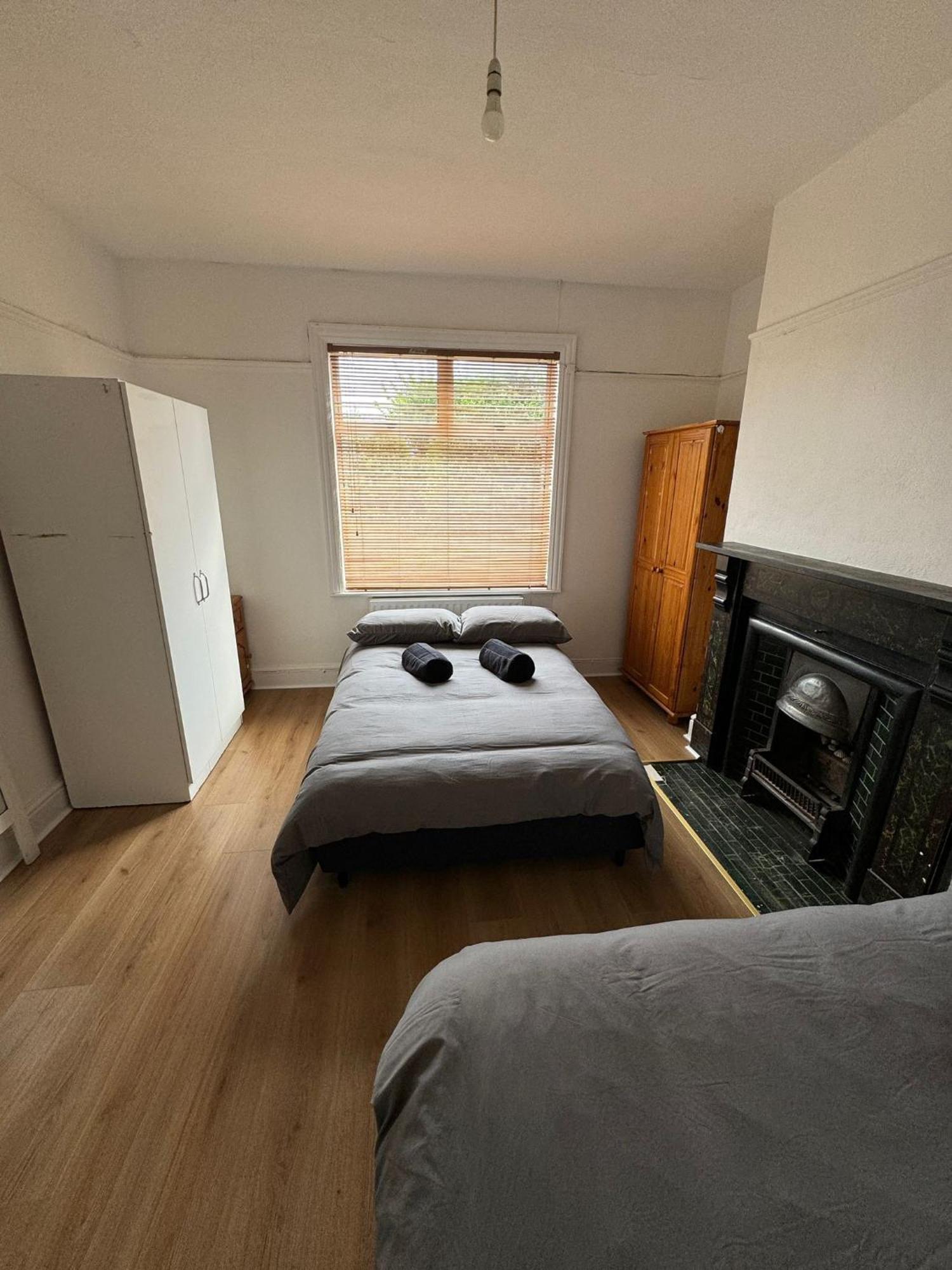 Very Nice Triple Room At 2 Iveragh Rd-5 Dublin Buitenkant foto